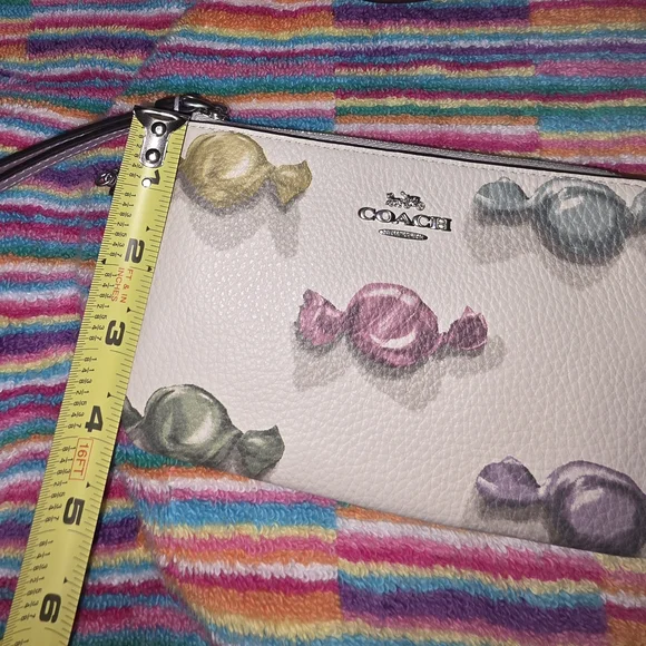 Coach Cream Leather Wristlet with Pastel Candy Motif - Picture 2 of 6